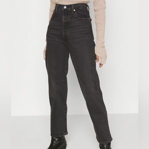 Levi’s ‘Ribcage Straight Ankle’ Jeans
